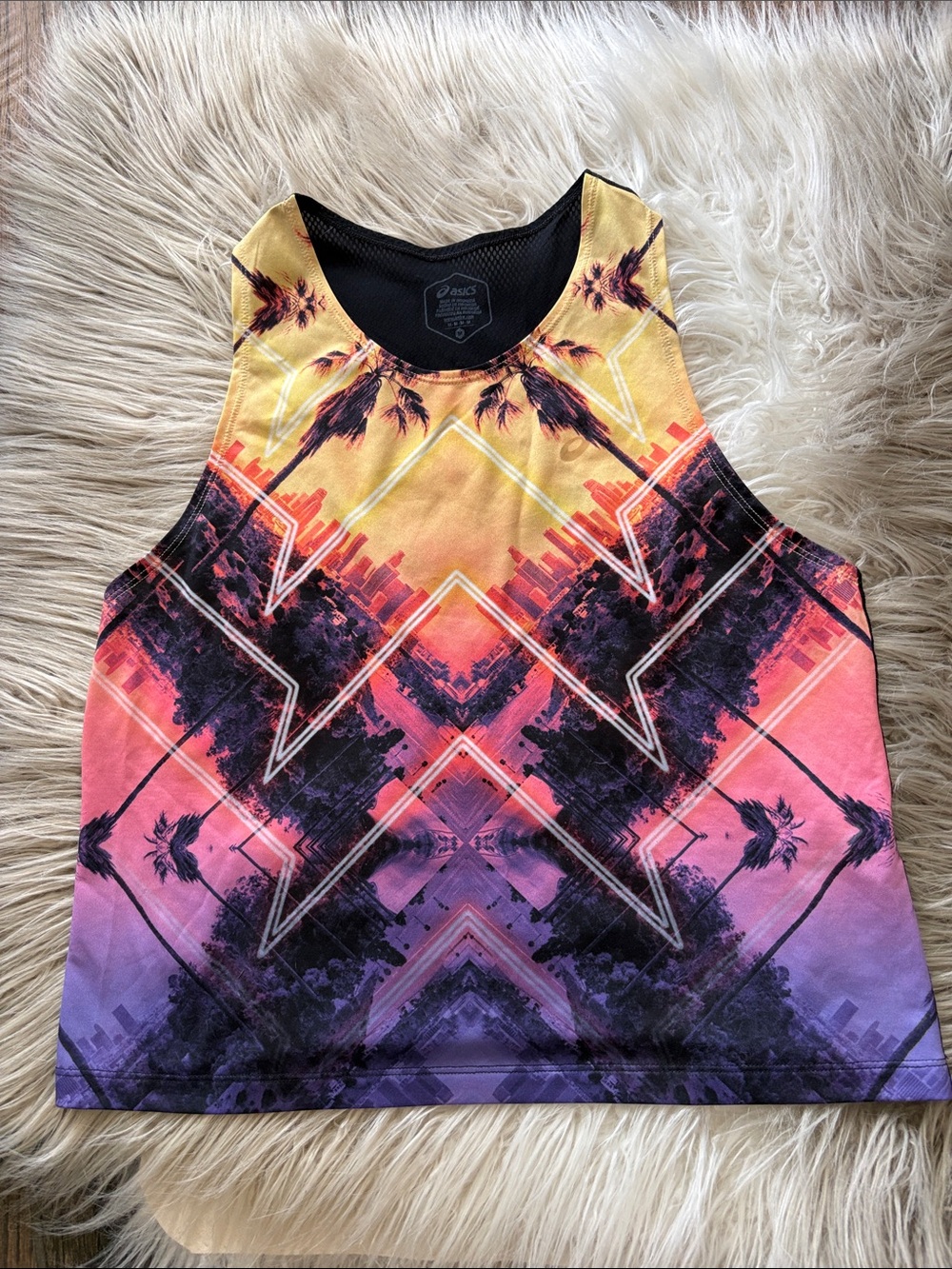 ASICS running top sz Medium